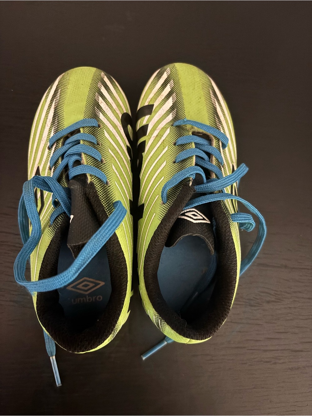 Umbro Kids Green and Blue Soccer Cleats - Size 10K